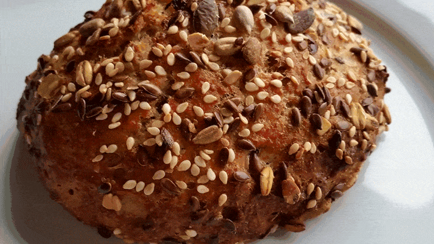 Dancing Sourdough bun/roll. Sourdough buns/rolls the easy way. With a sourdough recipe. Find recipes and inspiration @ danishthings.com © Christel Parby Danish Things #DanishThings #sourdough #bun #roll