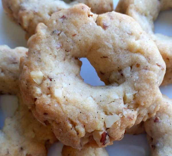 Old-fashioned homemade vanilla wreaths Old-fashioned homemade vanilla wreaths