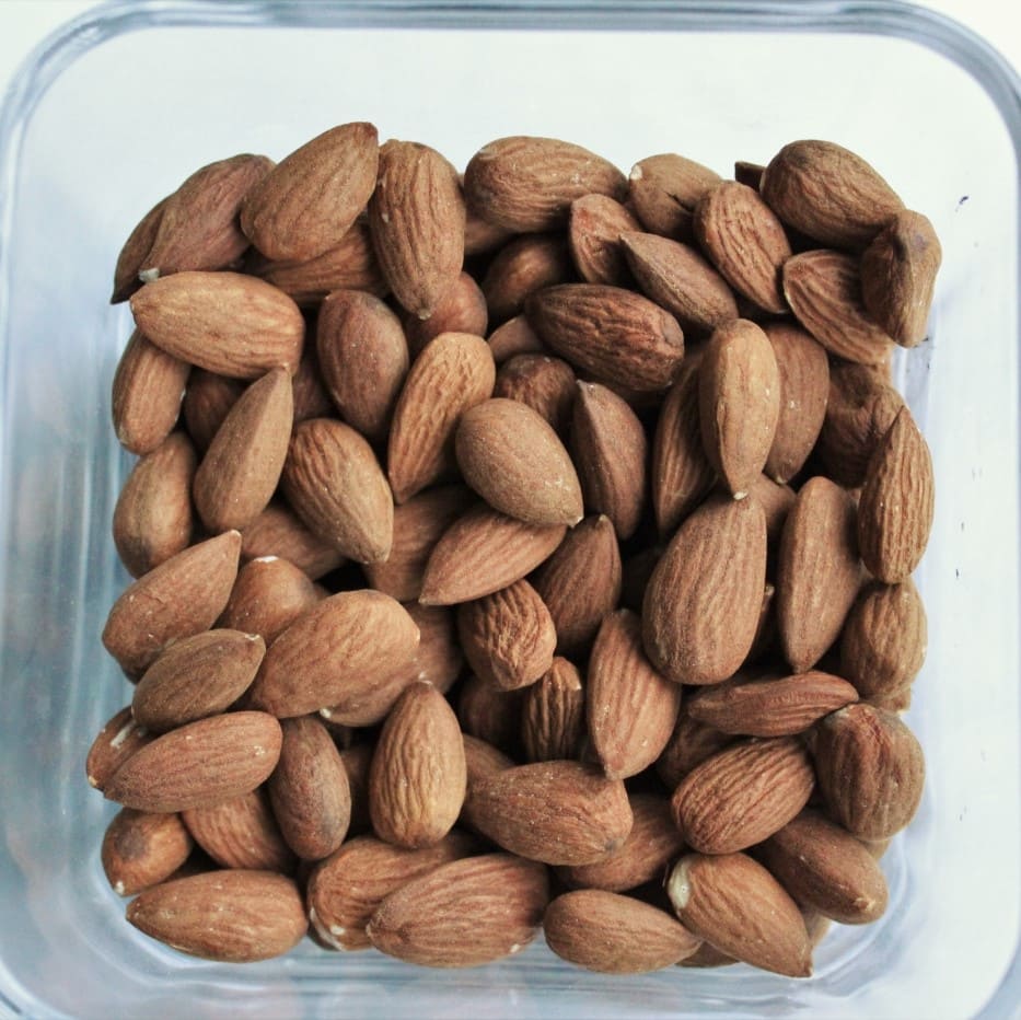 Bagte mandler - baked almonds find the recipe in English eller på dansk @ danishthings.com